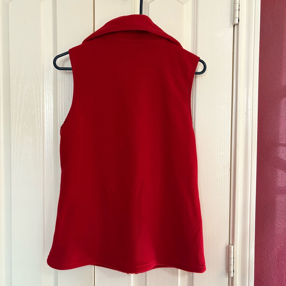 NWT Chaps Womens fleece Sport Red sleeveless Zip Up With Pockets size small - Picture 3 of 3